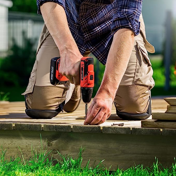 egyedi  térdvédő a kerti munkanadrágba